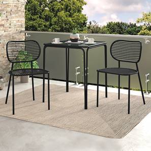 Outdoor Dining Tables